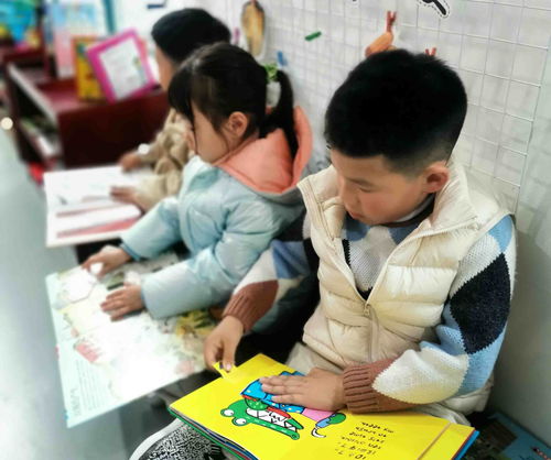 苏州市虹桥幼儿园 图书角里学知识 虹娃从小爱阅读